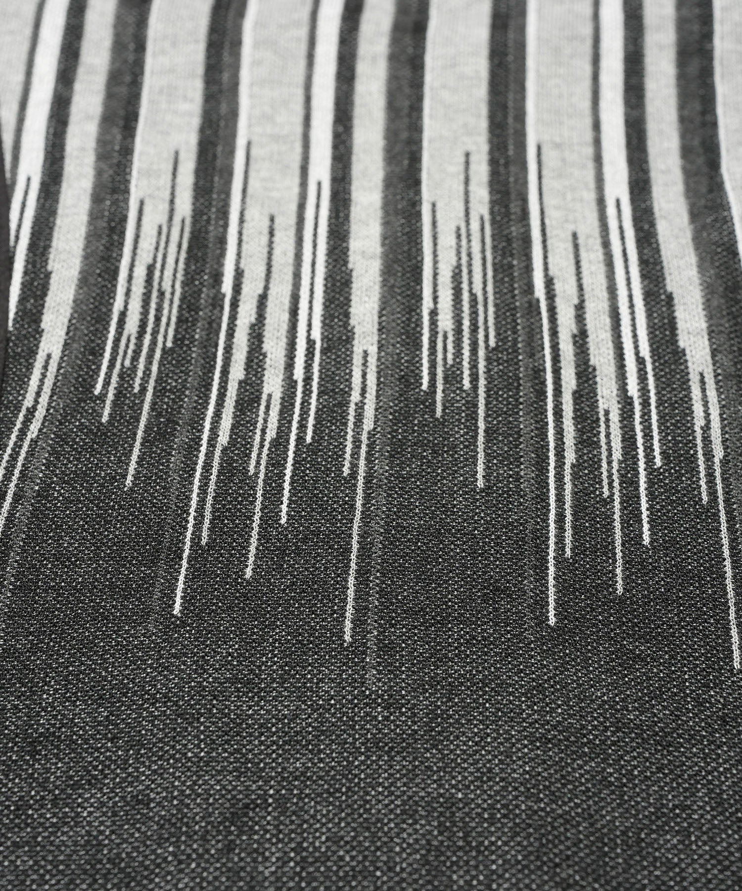 チェンジングシアーニットMA-1 BLZ