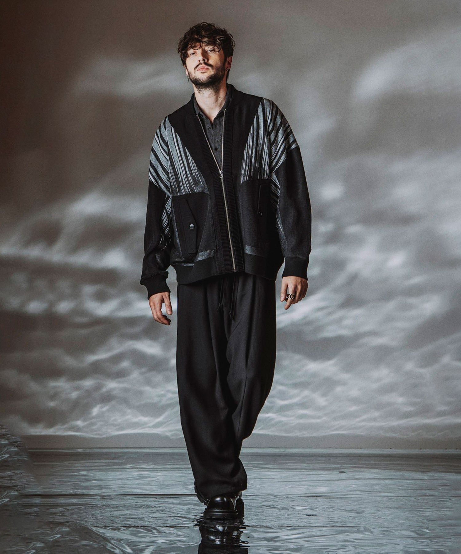 ストライプ Model:H182cm