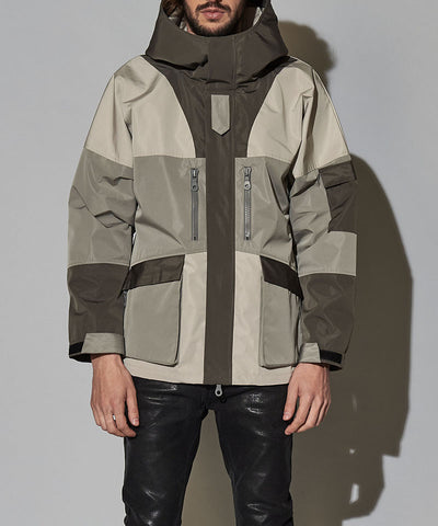 マルチポケットナイロンフーデッドBLZ