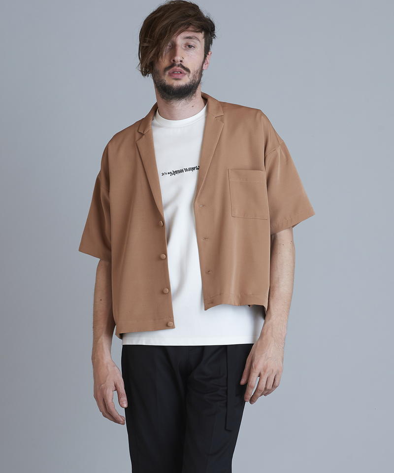 Drop shoulder short jacket