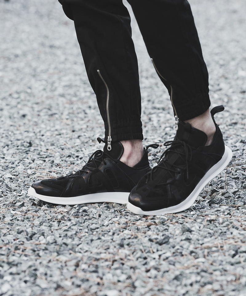 マルチファブリックローカットスニーカー