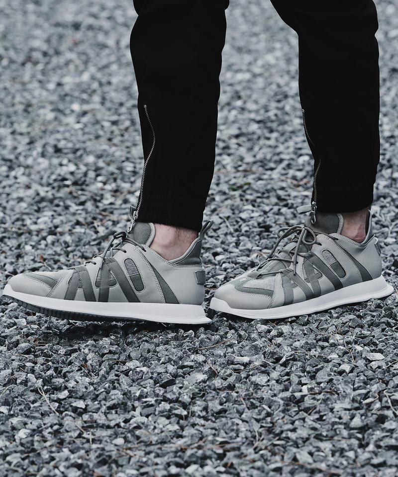 マルチファブリックローカットスニーカー