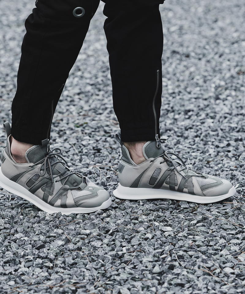 マルチファブリックローカットスニーカー