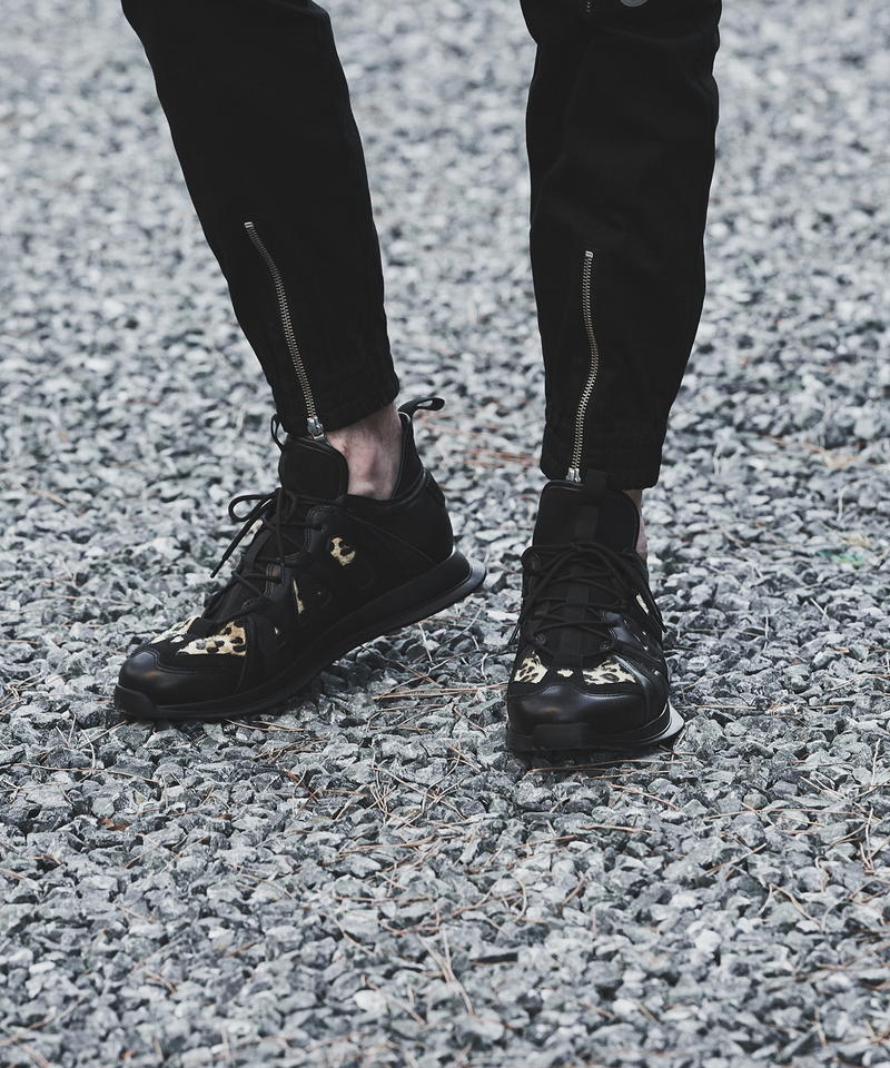 マルチファブリックローカットスニーカー