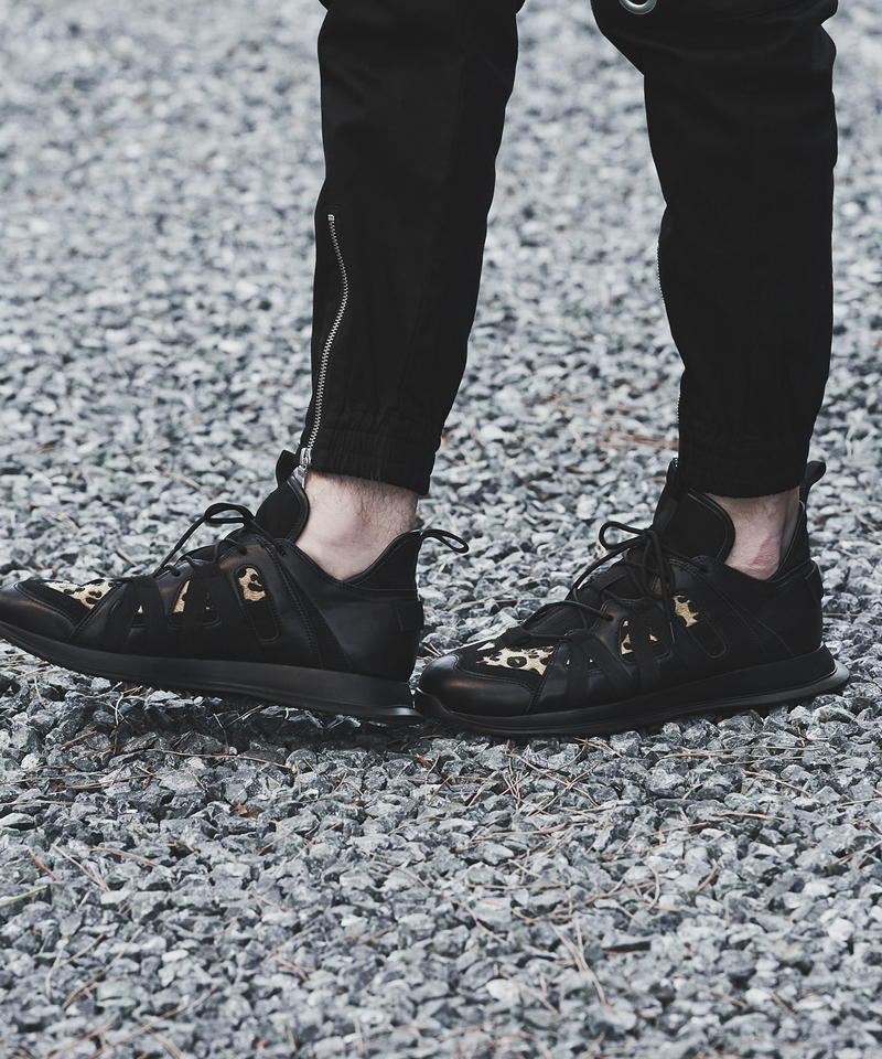 マルチファブリックローカットスニーカー