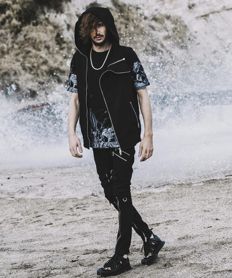 マルチファブリックローカットスニーカー