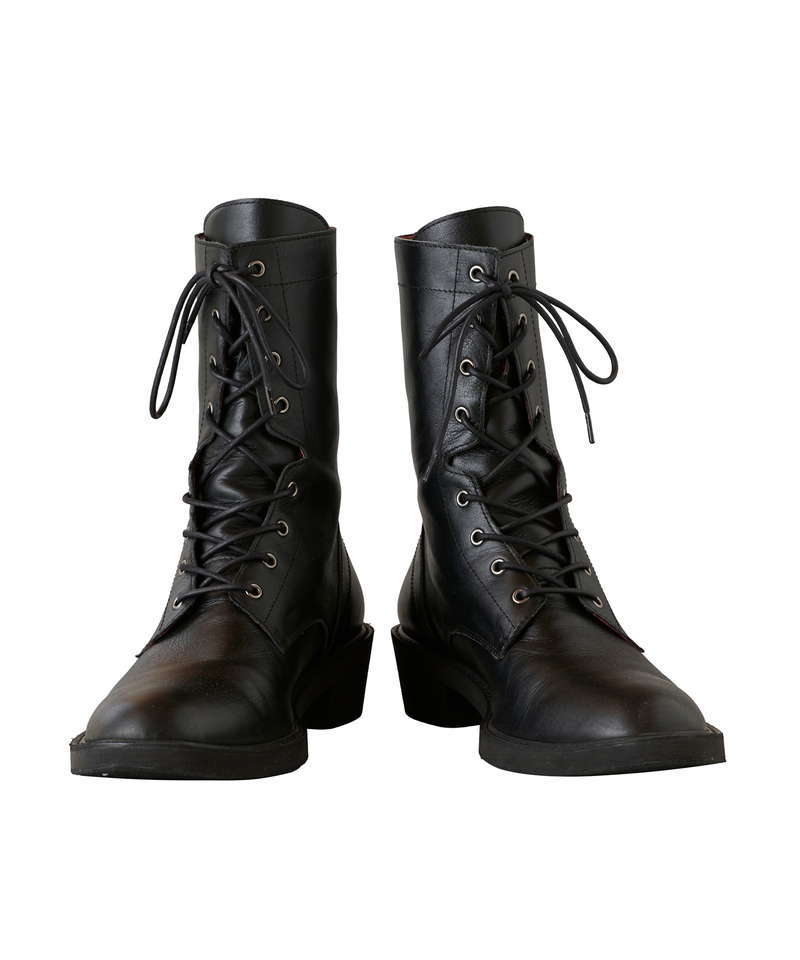 8-hole lace-up boots