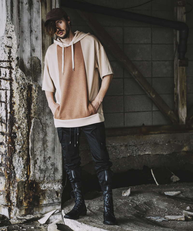 8-hole lace-up boots