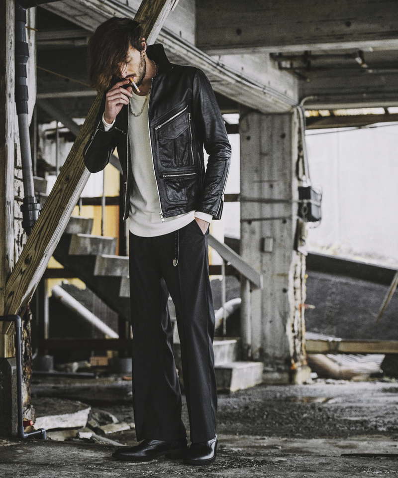 8-hole lace-up boots