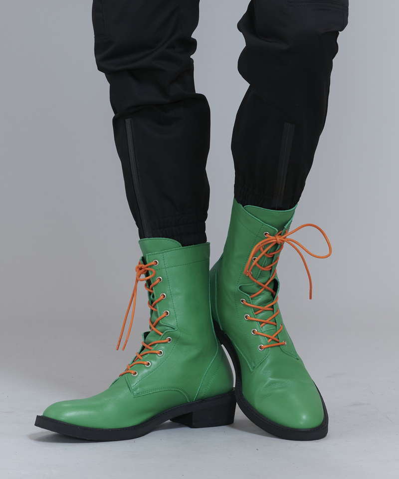 8-hole lace-up boots