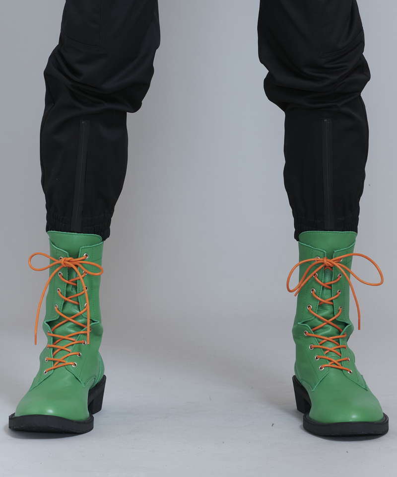 8-hole lace-up boots
