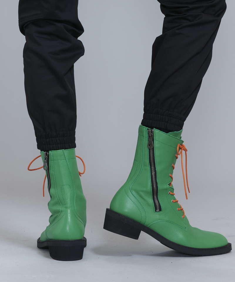 8-hole lace-up boots