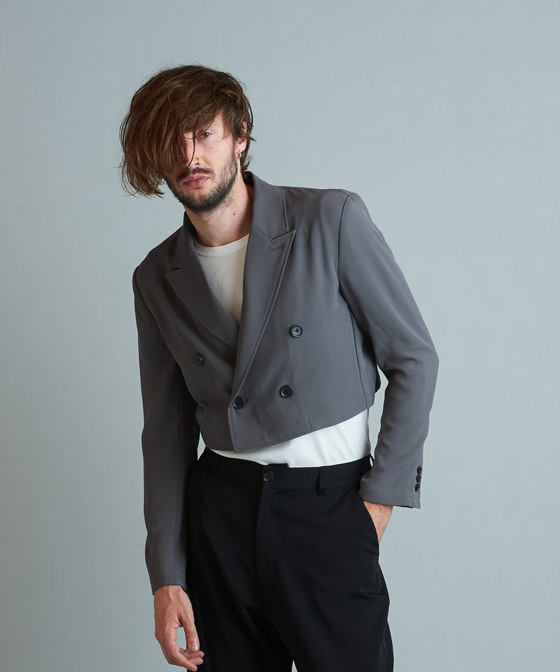 Short tailored jacket