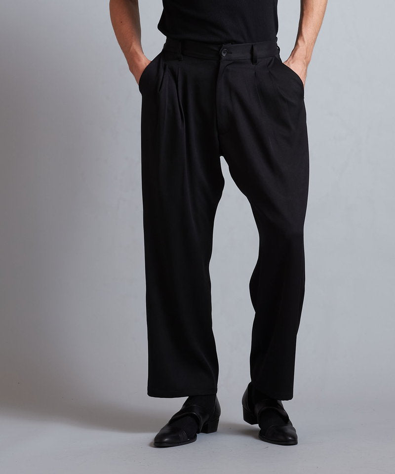 Easy Tuck Wide Trousers