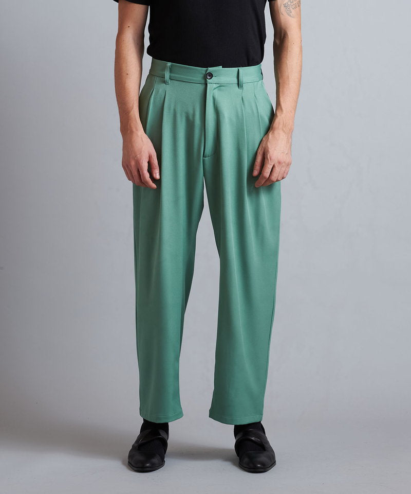 Easy Tuck Wide Trousers