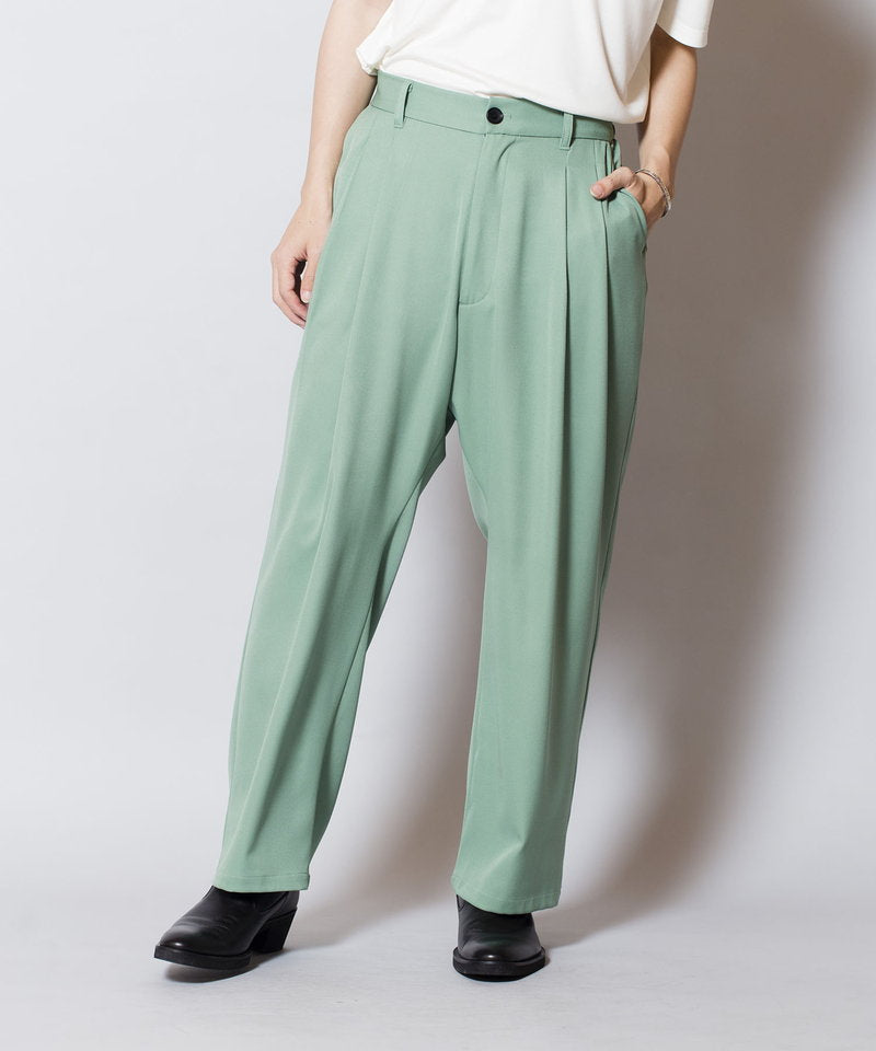 Easy Tuck Wide Trousers