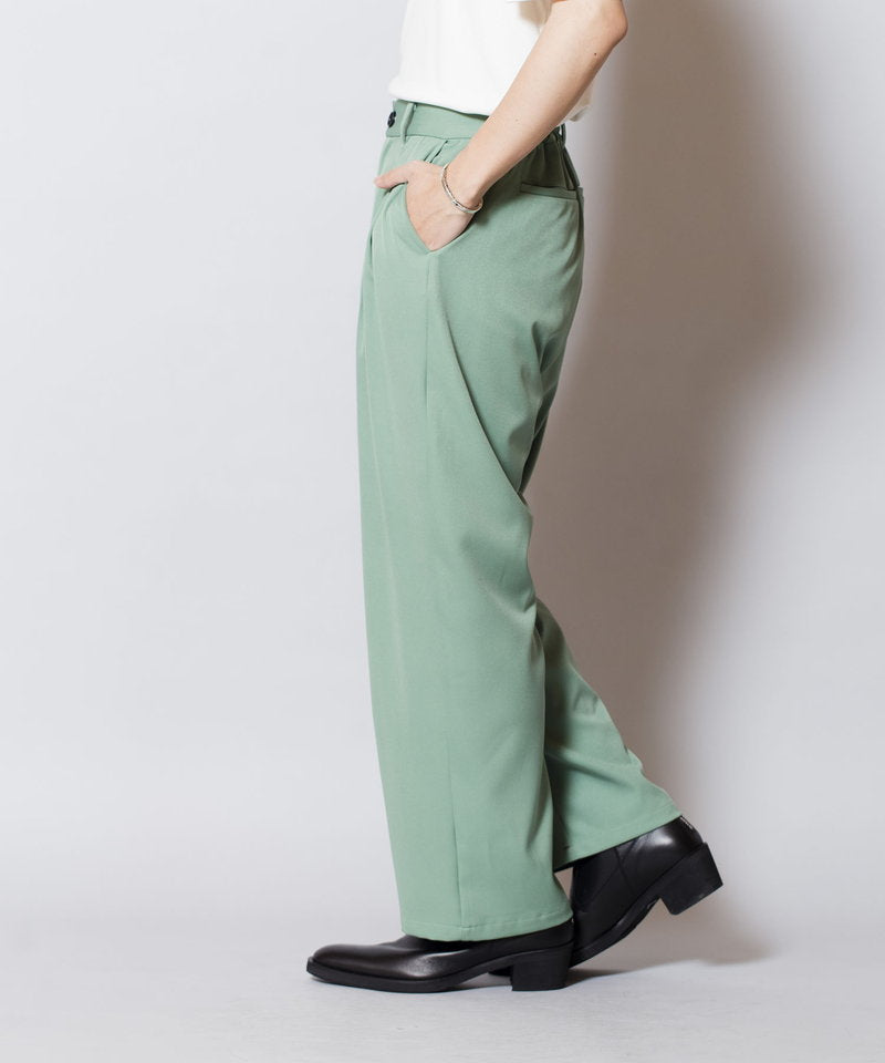 Easy Tuck Wide Trousers