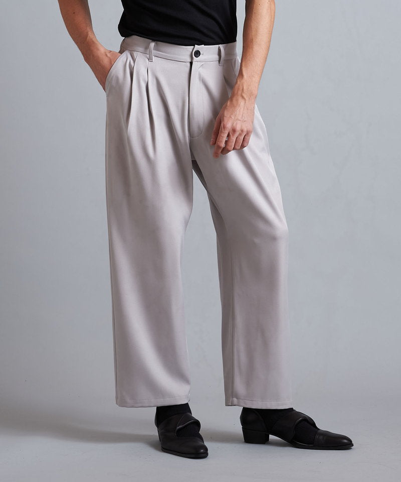 Easy Tuck Wide Trousers