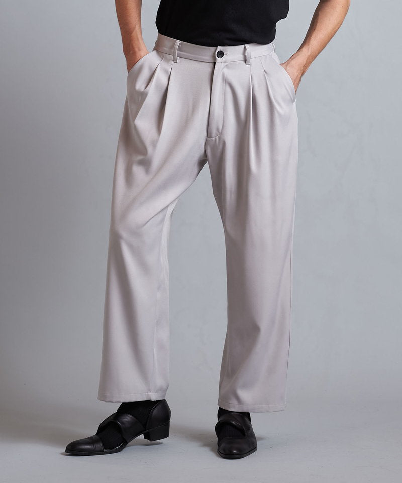 Easy Tuck Wide Trousers