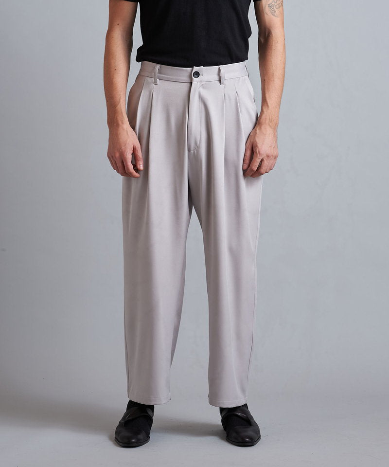 Easy Tuck Wide Trousers