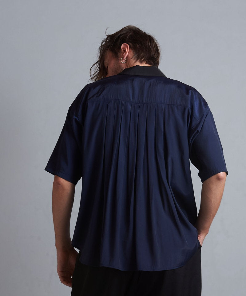 Back tuck shirt jacket