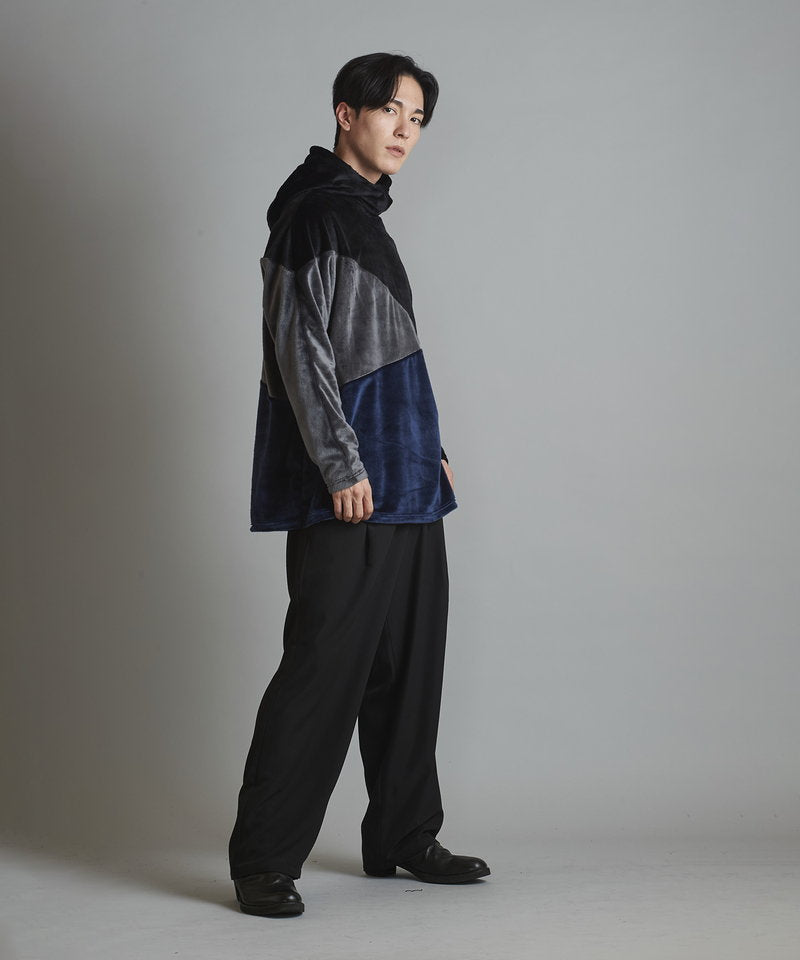 シャギーストレッチボリュームネックパーカ