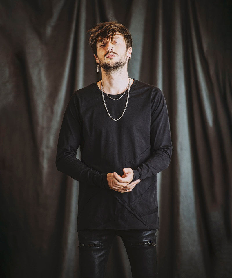 Random seam cut off C/N long sleeve T-shirt