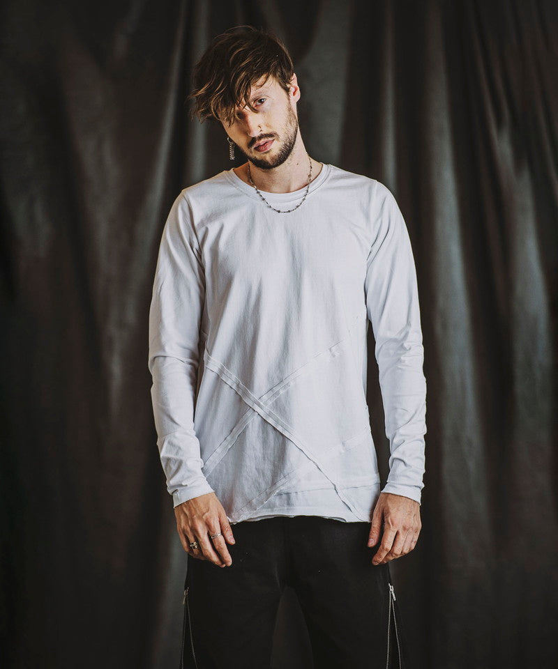 Random seam cut off C/N long sleeve T-shirt