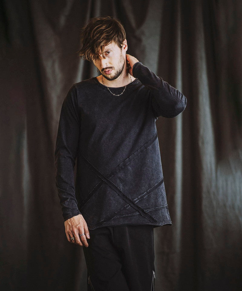 Random seam cut off C/N long sleeve T-shirt