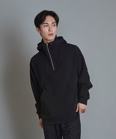 Volume neck half zip parka