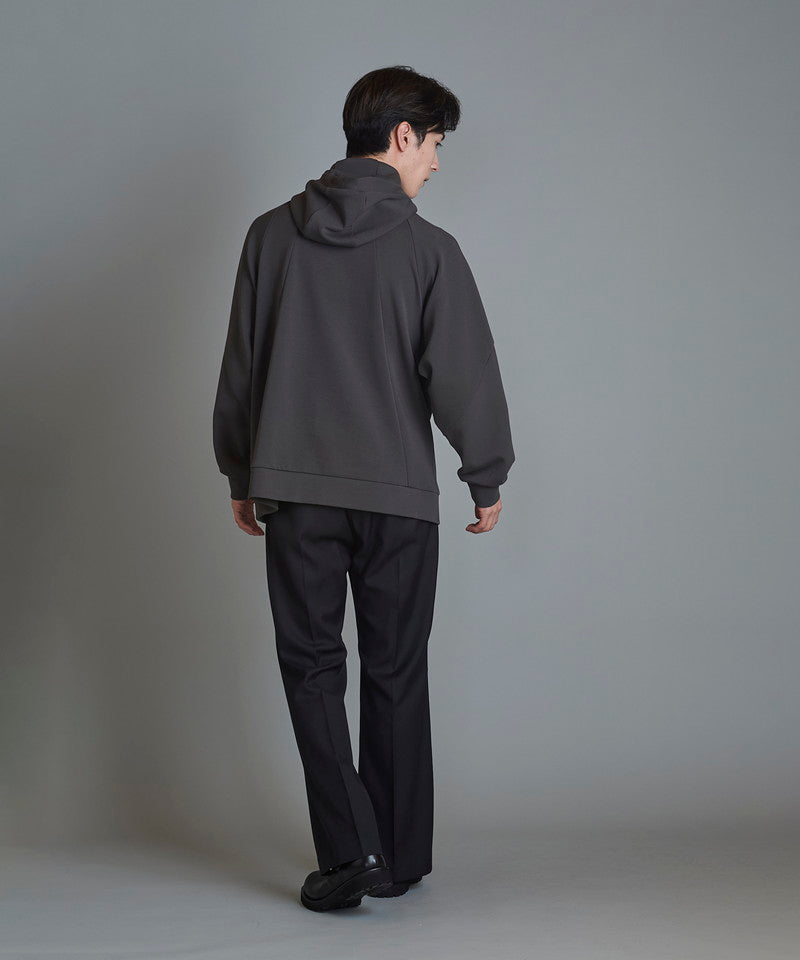 Volume neck half zip parka