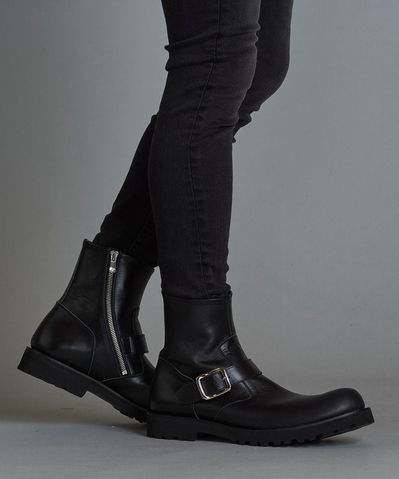 Side zip short engineer boots