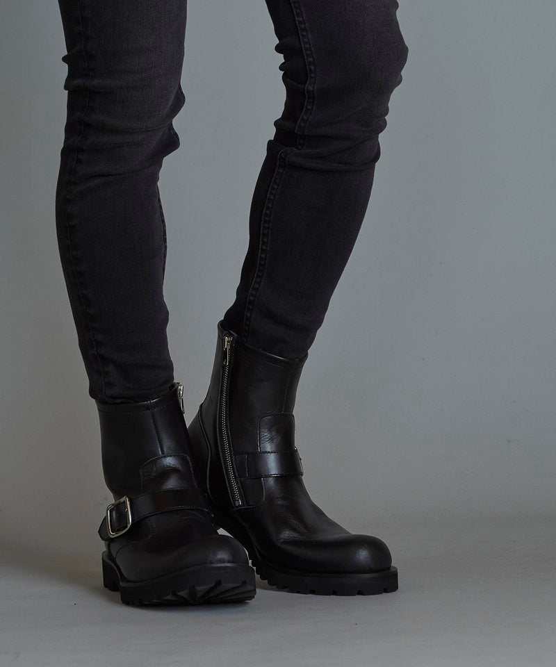 Side zip short engineer boots