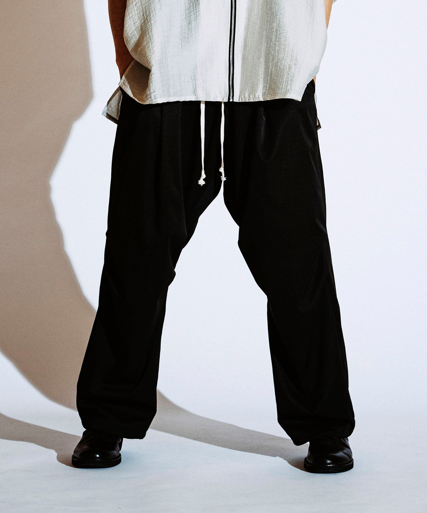 URBAN RESEARCH DOORS｜『吸水速乾/イージーケア』coolmax chino