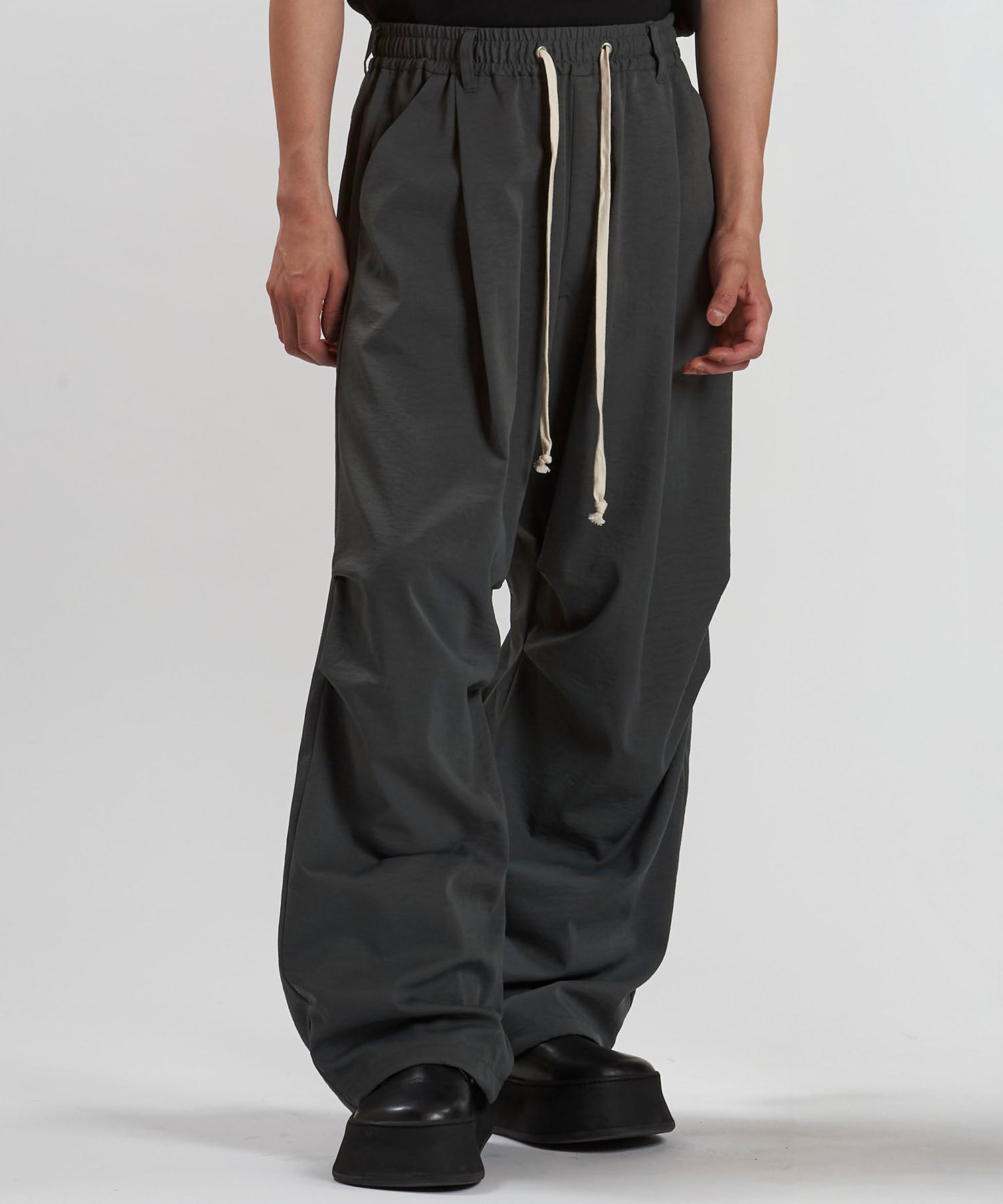 NO ID. PANTS