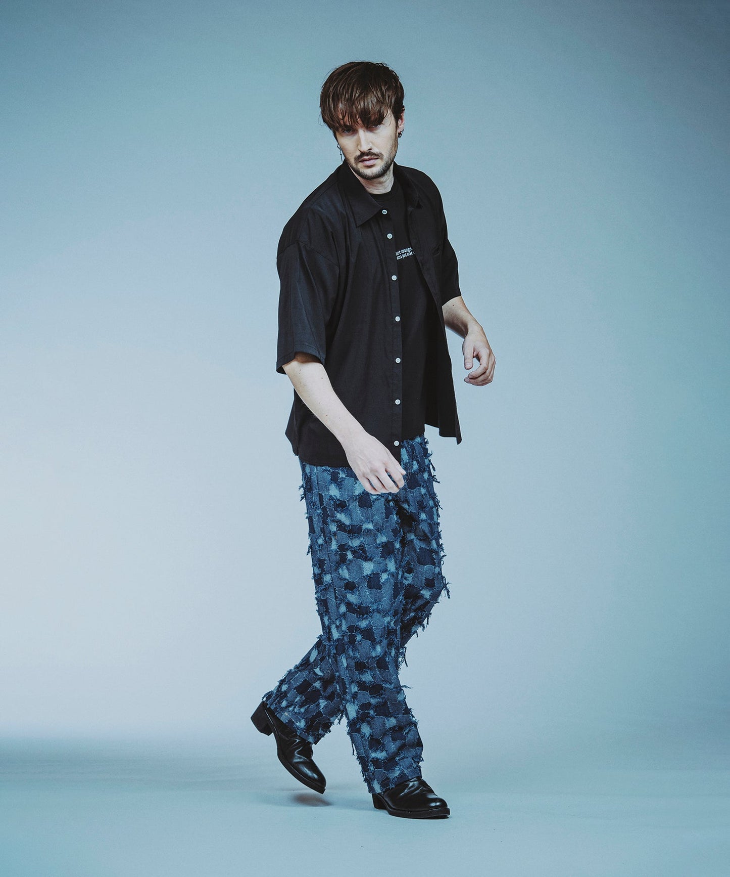 BLACK Model:H182cm