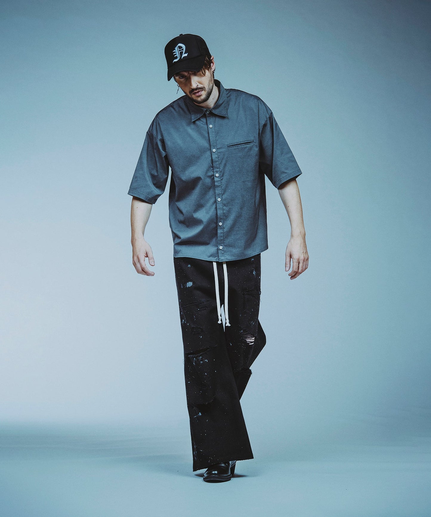 GRAY Model:H182cm