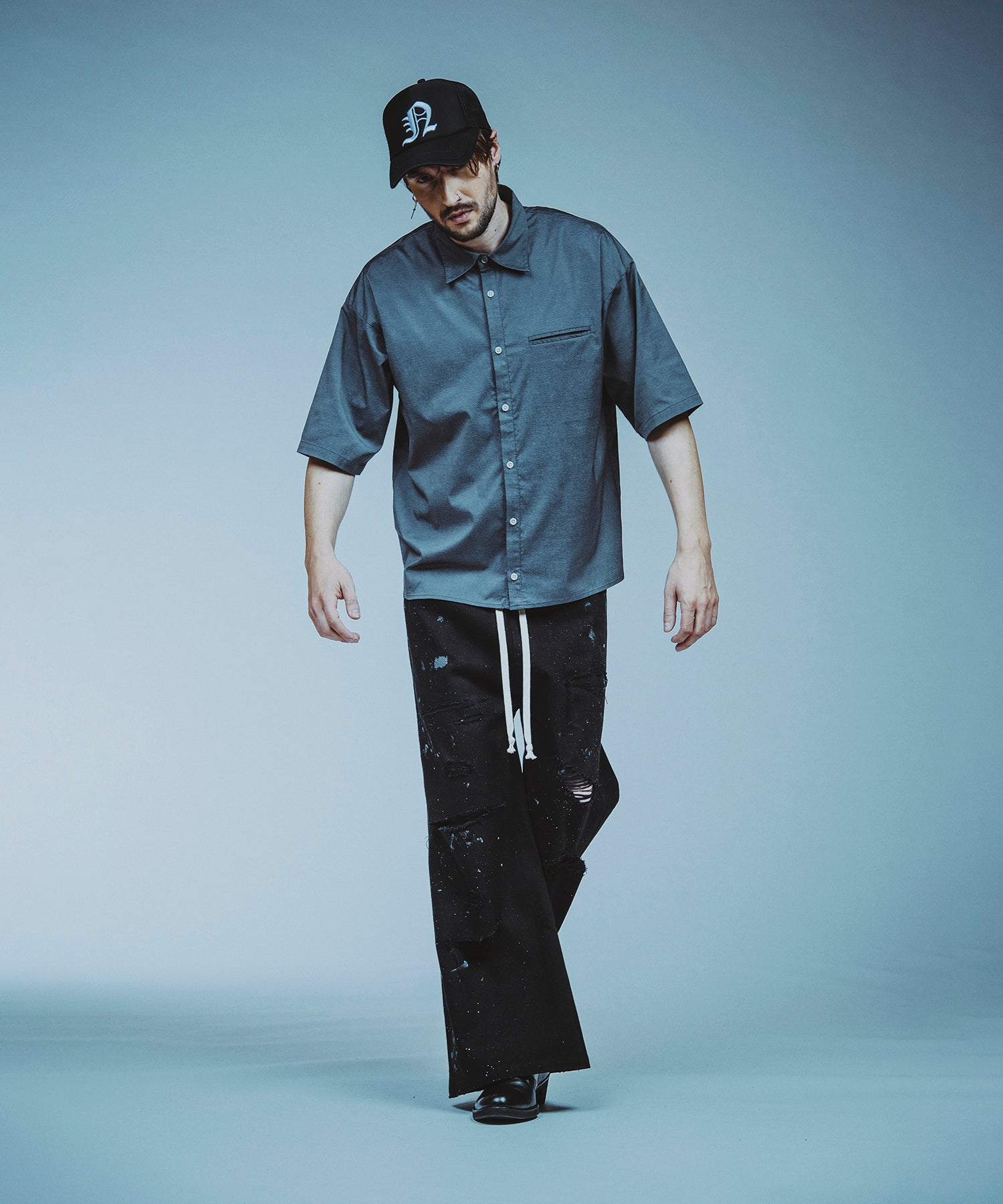 GRAY Model:H182cm