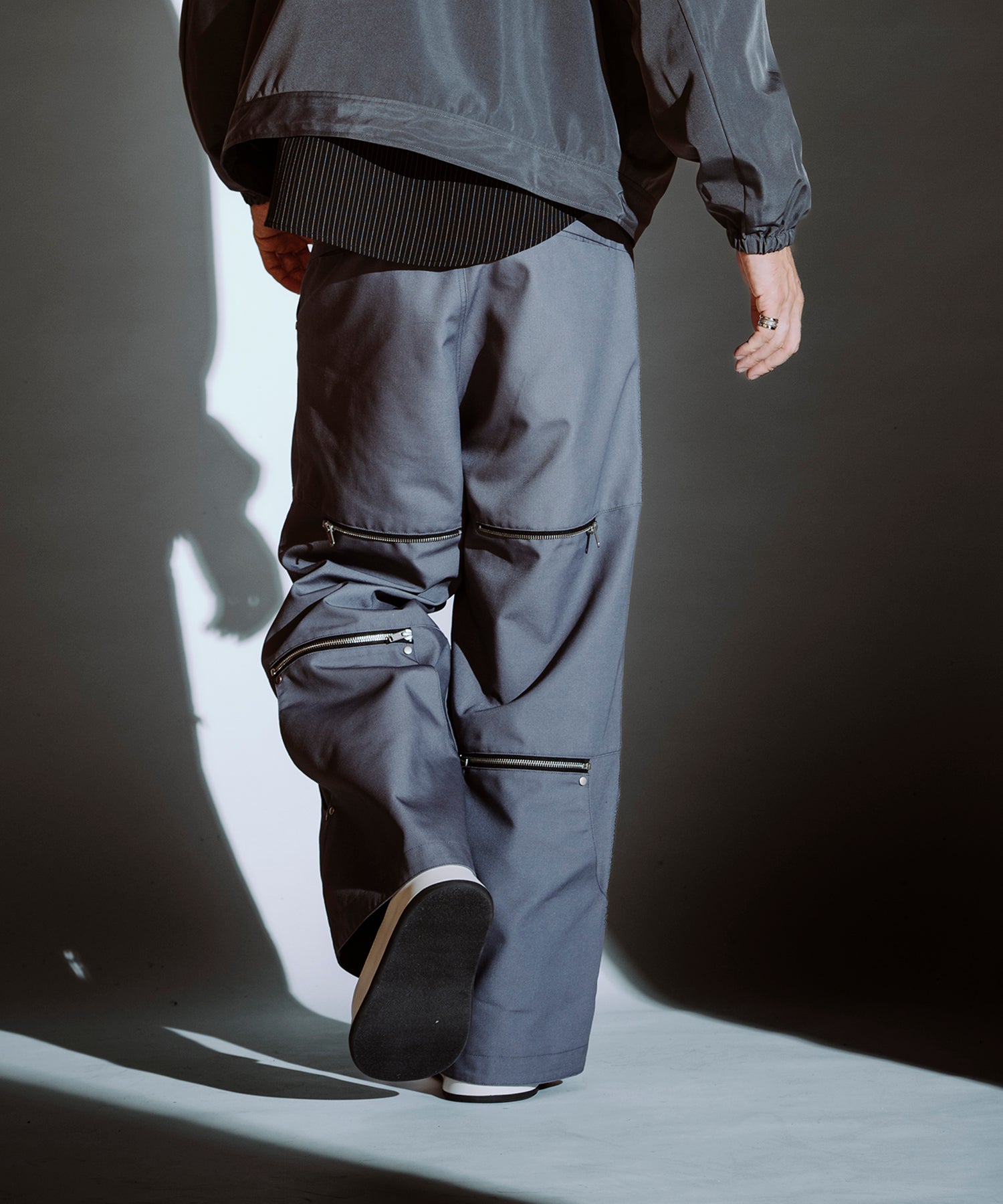 GRAY Model:H182cm