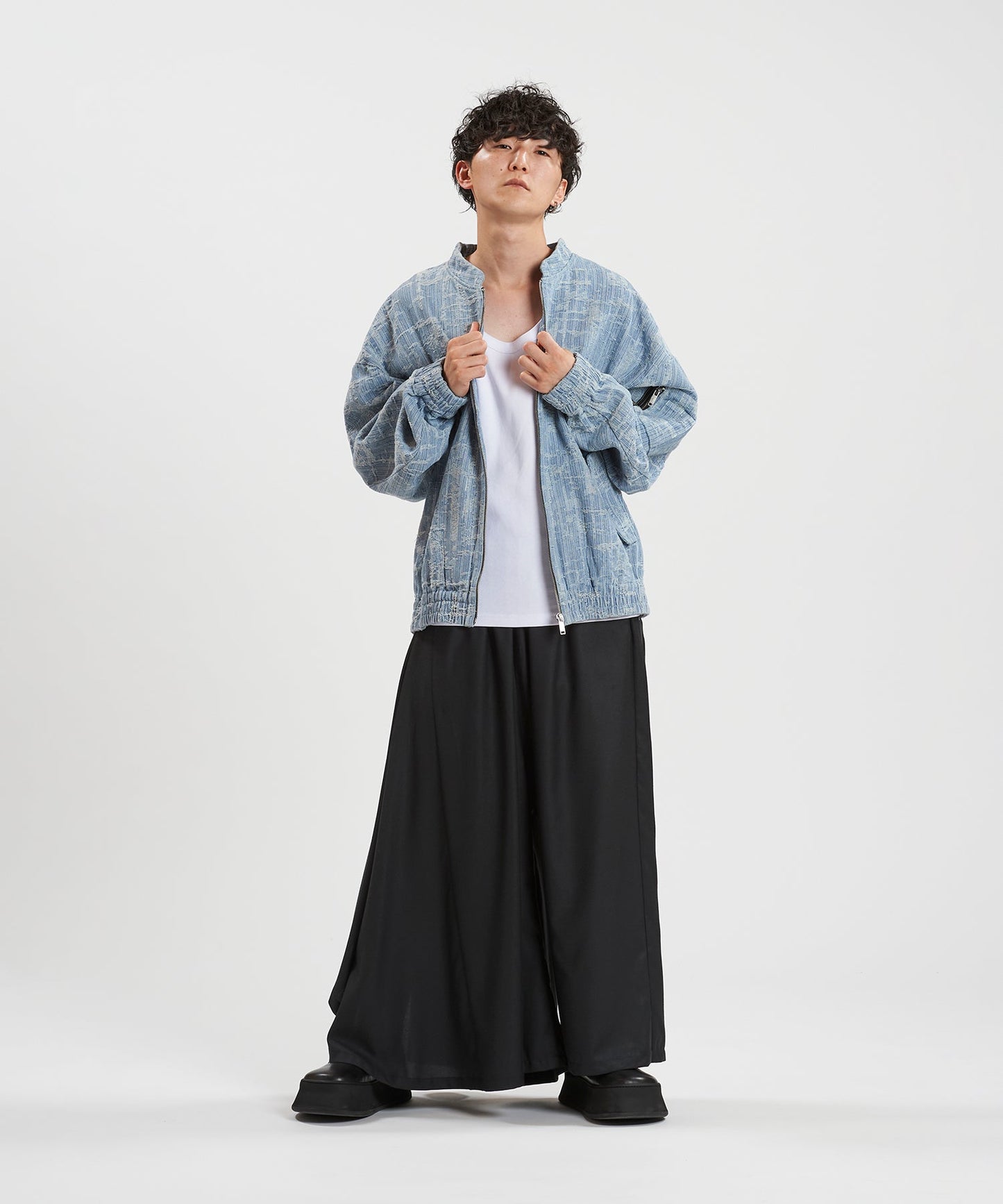 L.BLUE Model:H169cm