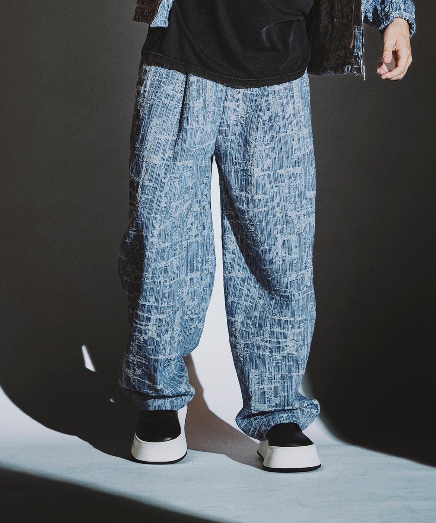 BLUE Model:H182cm