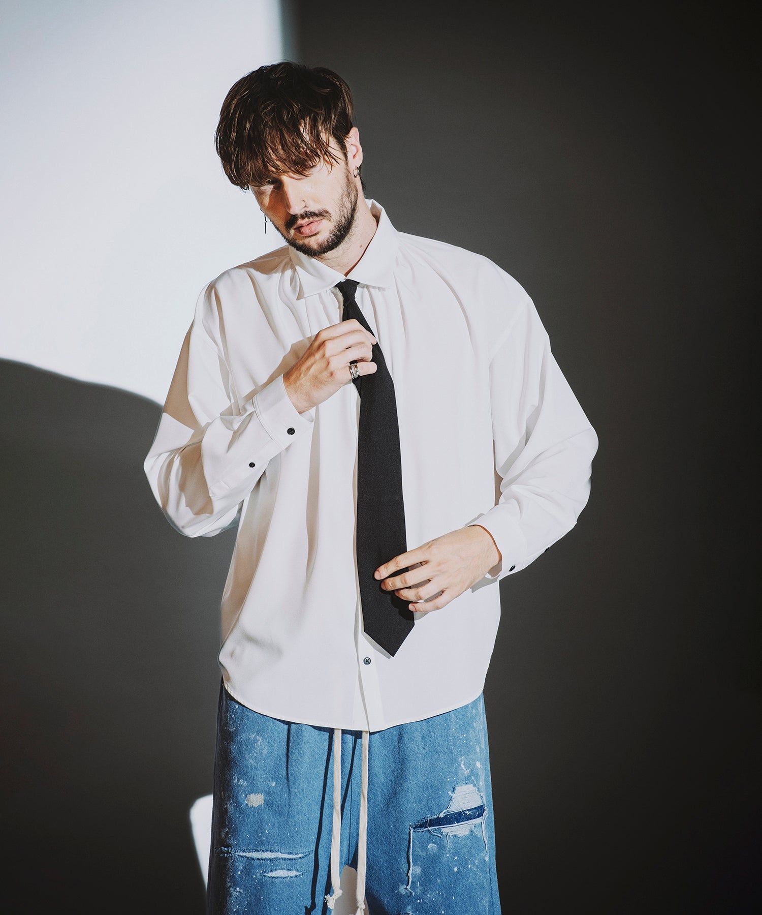 WHITE Model:H182cm