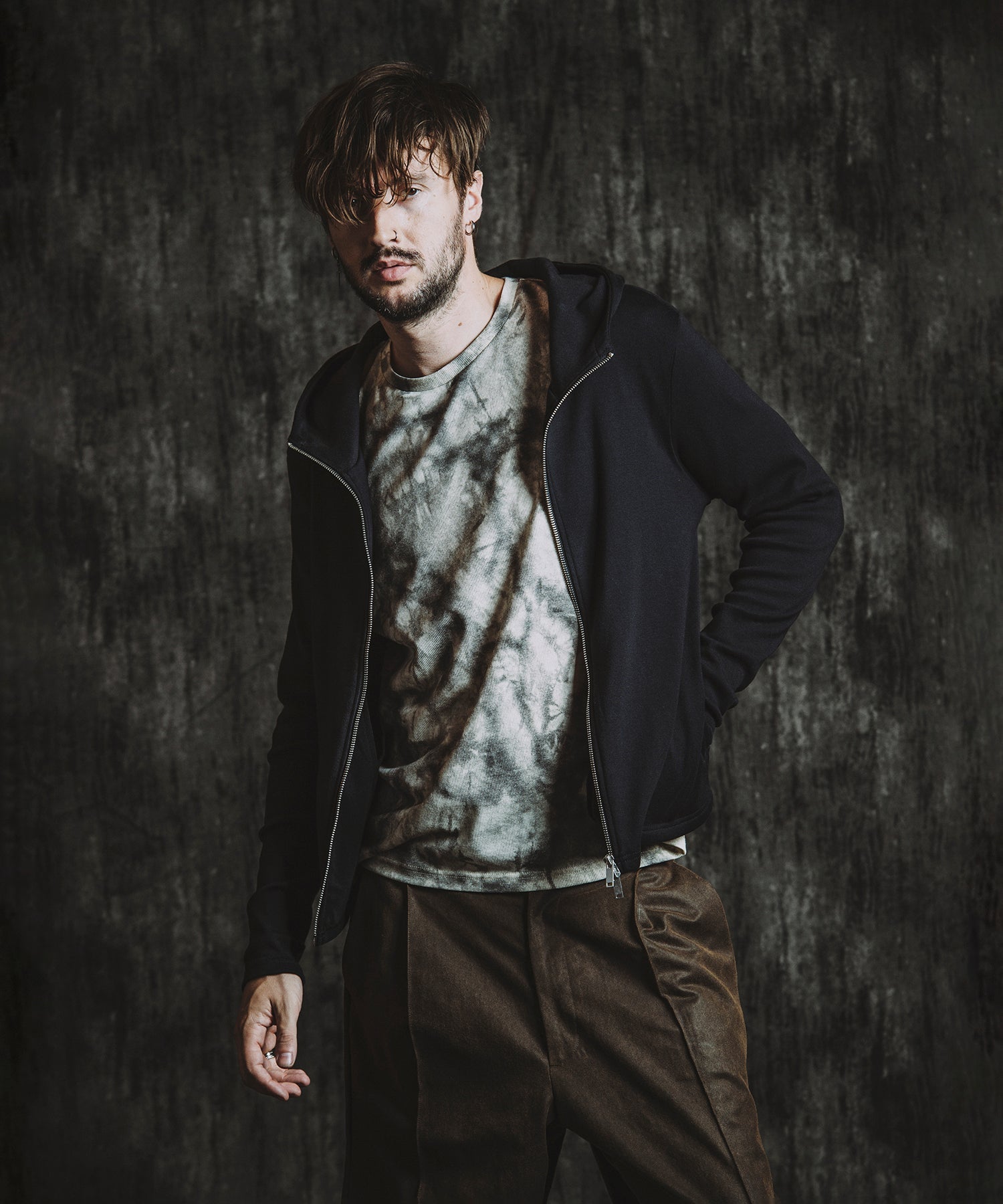 BLACK Model:H182cm