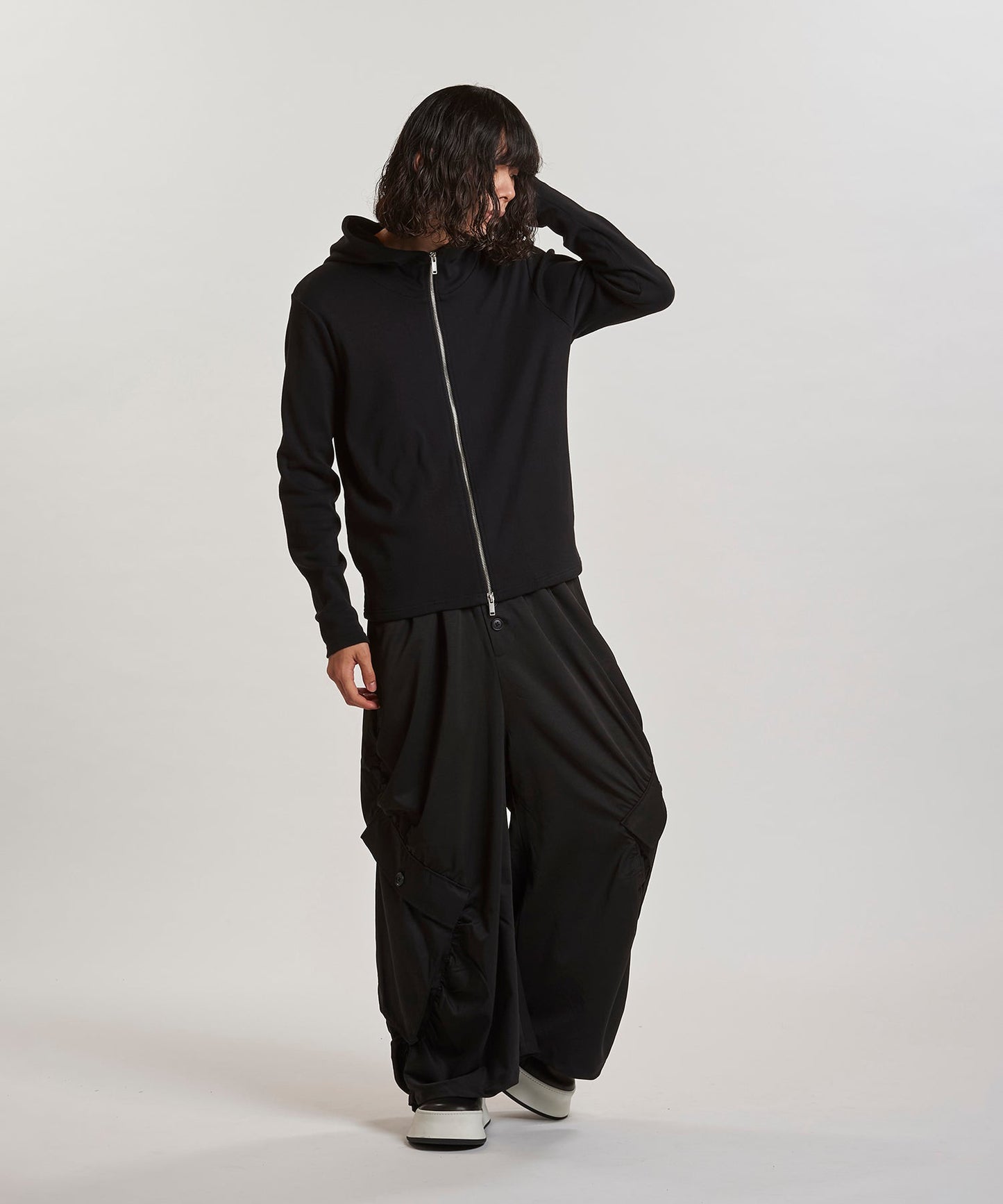 BLACK Model:H180cm