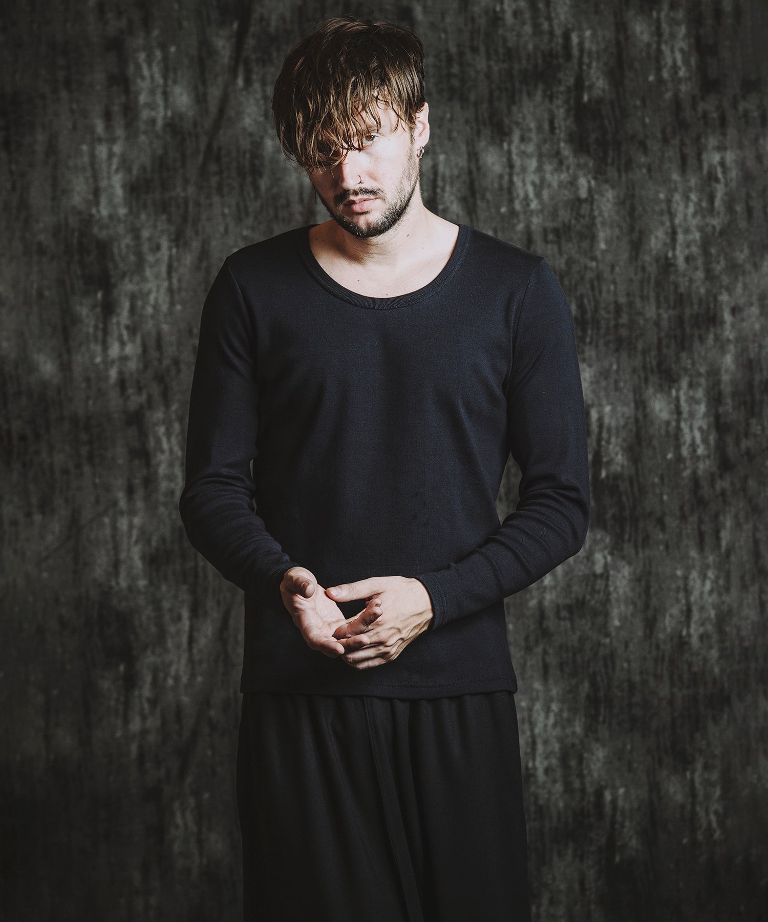 BLACK Model:H182cm