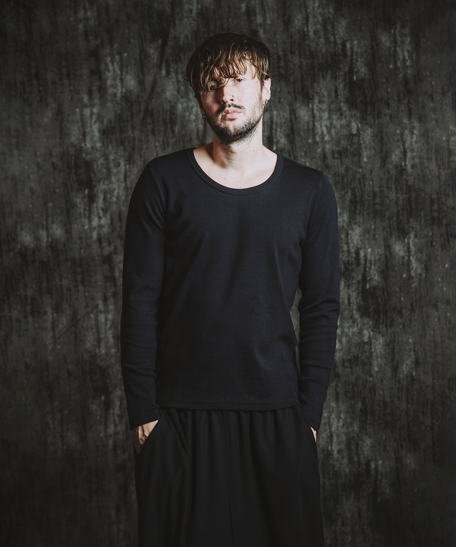 BLACK Model:H182cm