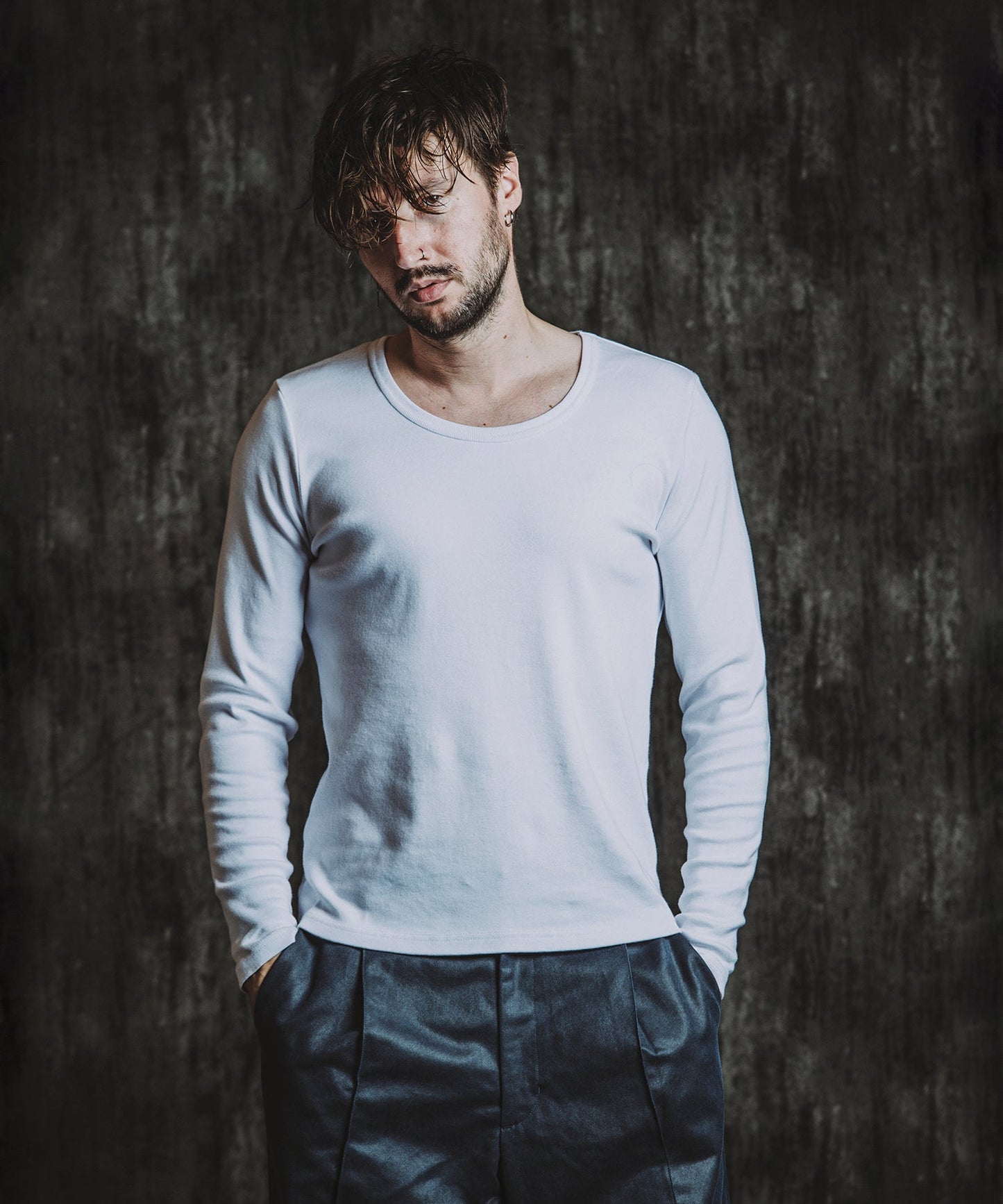WHITE Model:H182cm