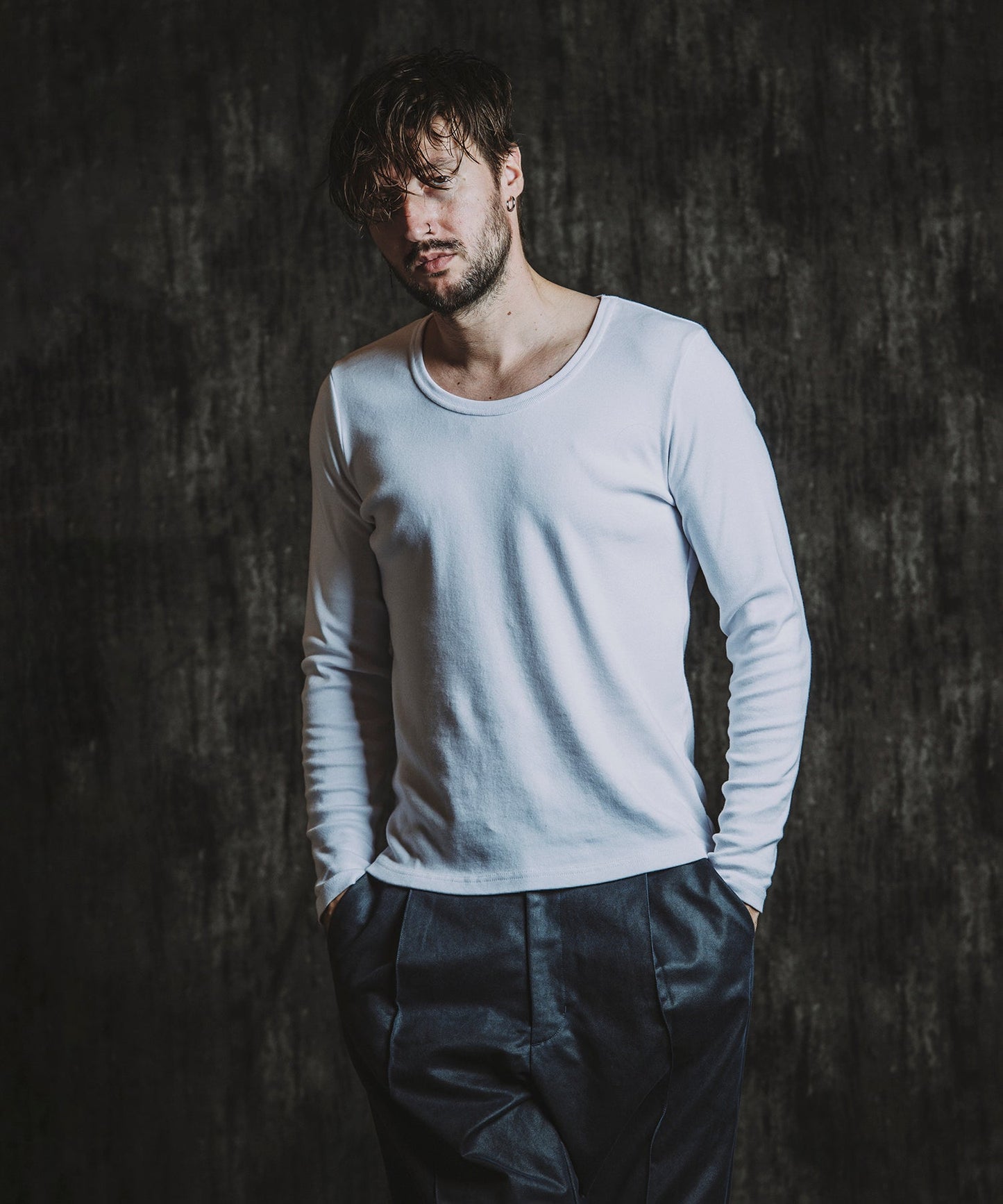 WHITE Model:H182cm
