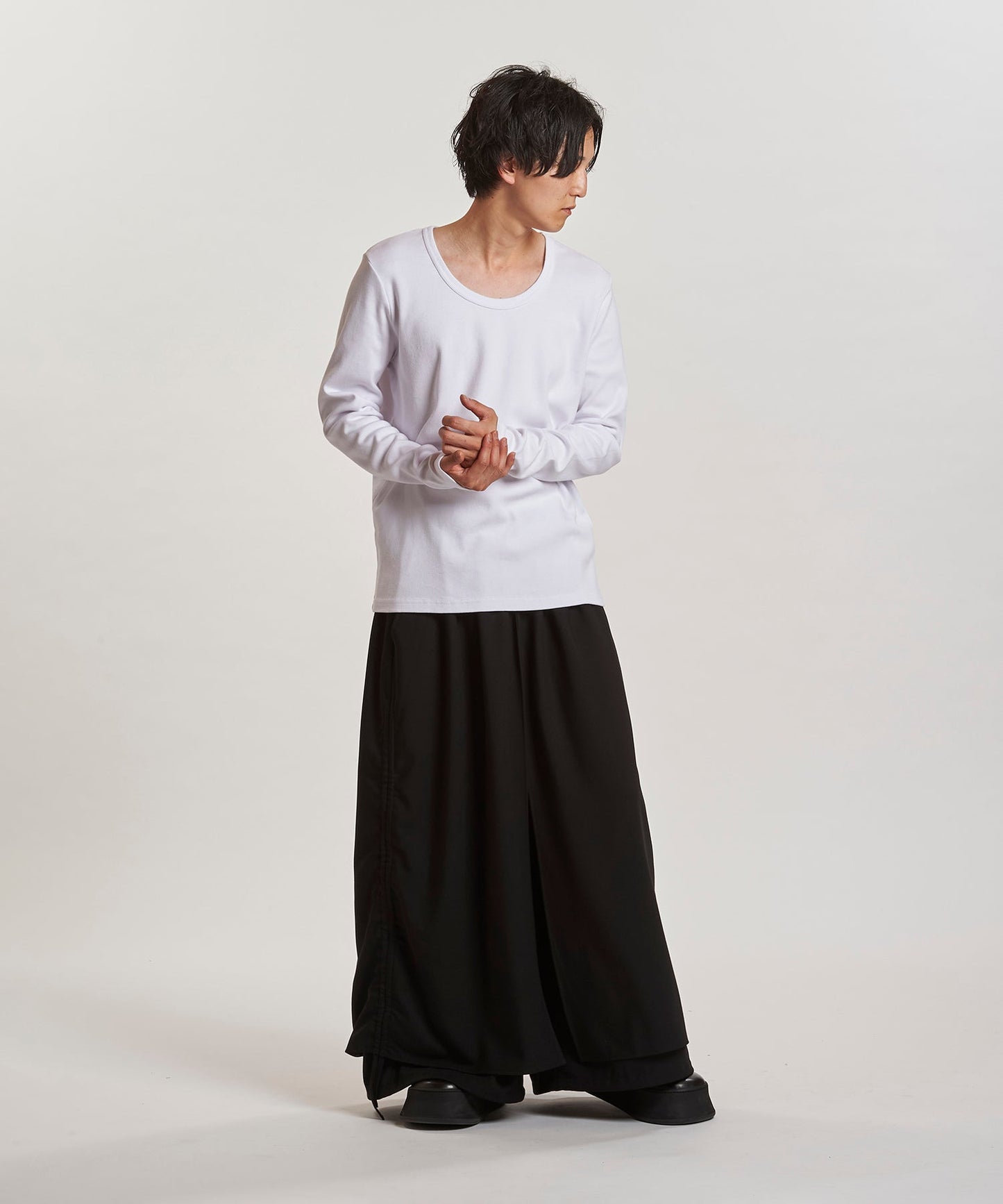 WHITE Model:H169cm