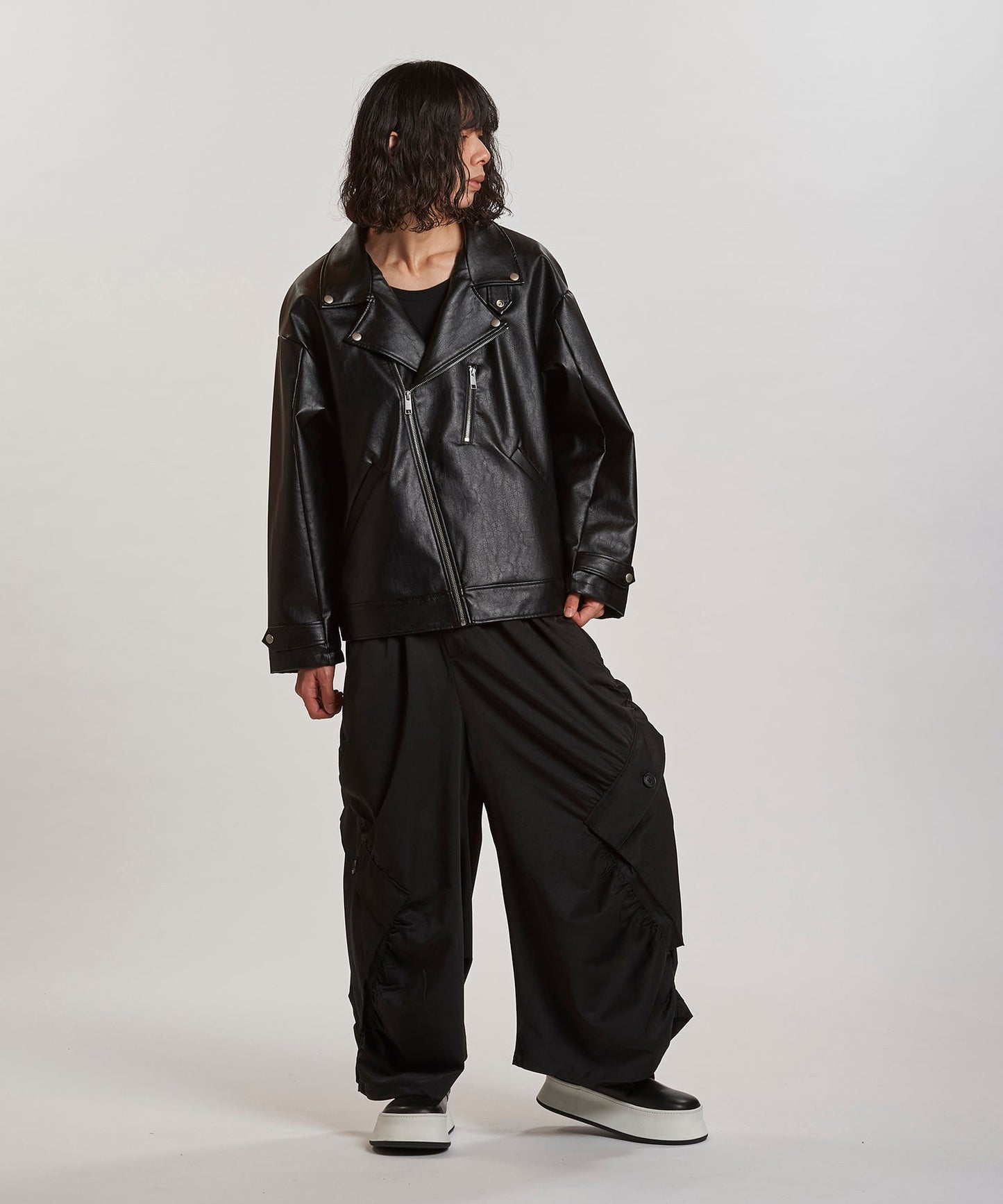 BLACK Model:H180cm